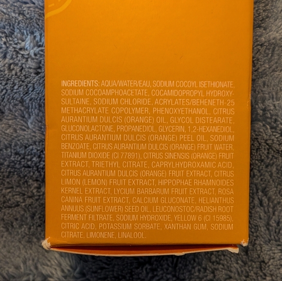 OLEHENRIKSEN Truth Juice Daily Cleanser 5 fl.oz. 150mL - Picture 4 of 14